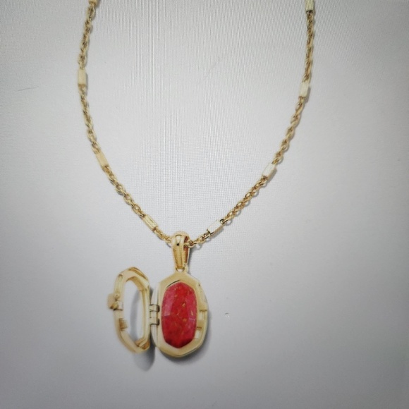 Kendra Scott Jewelry - Kendra Scott 5 in 1 Ellie locket, Gold, 5 stones! Kyocera Opal NWT